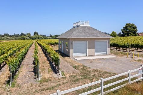 5505 Bravo Toro Lane Santa Rosa CA 95401