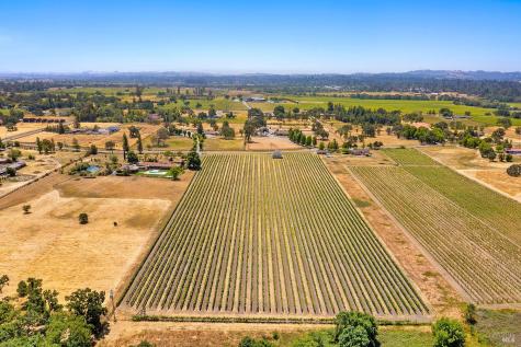 5505 Bravo Toro Lane Santa Rosa CA 95401