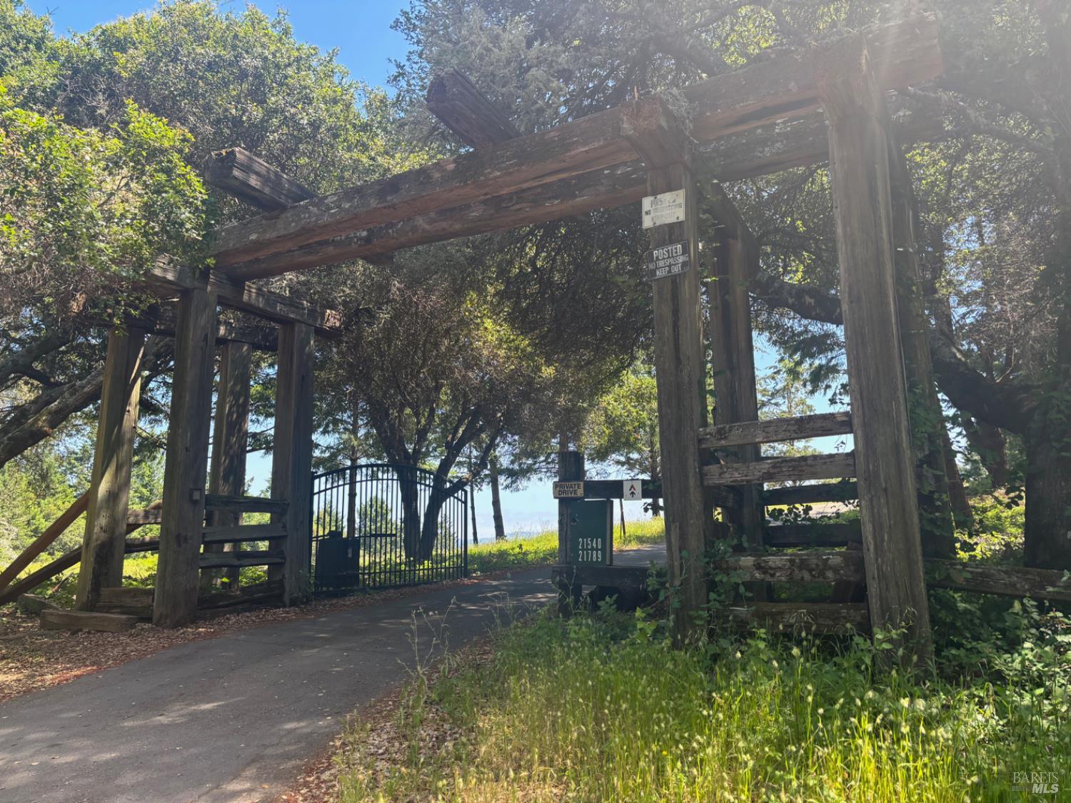 21380 Siri Road Guerneville CA 95446