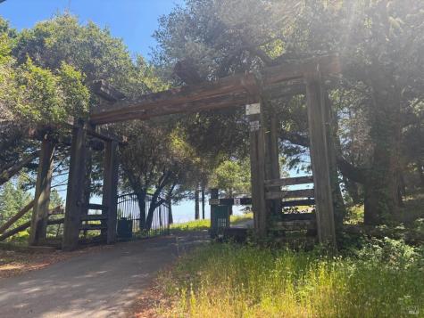 21380 Siri Road Guerneville CA 95446