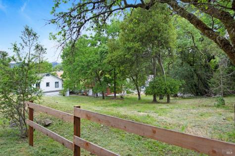 13766-13790 Arnold Drive Glen Ellen CA 95442