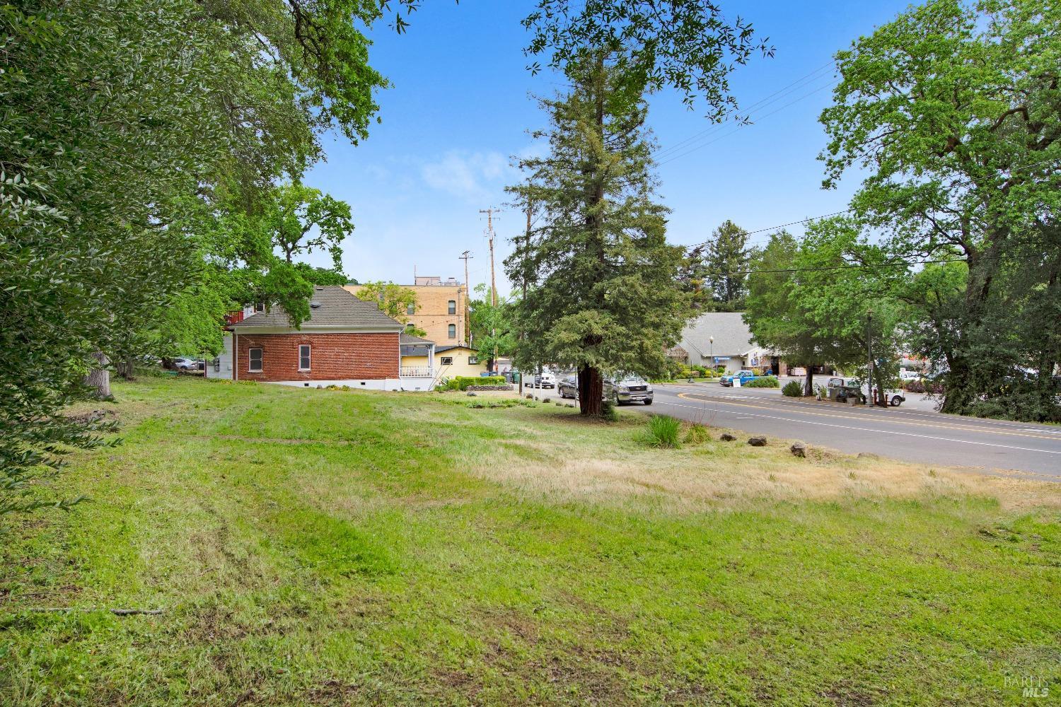 13766-13790 Arnold Drive Glen Ellen CA 95442