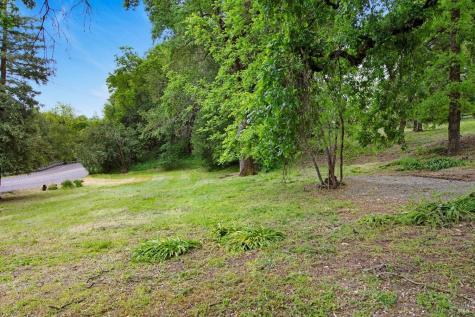13766-13790 Arnold Drive Glen Ellen CA 95442