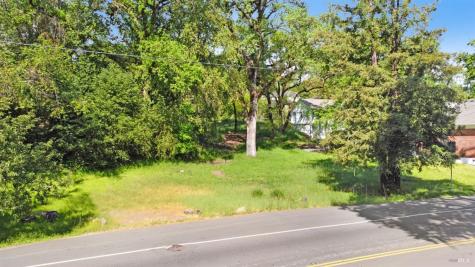 13766-13790 Arnold Drive Glen Ellen CA 95442