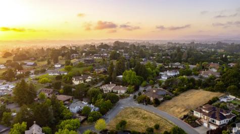 440 Rebecca Drive Petaluma CA 94952