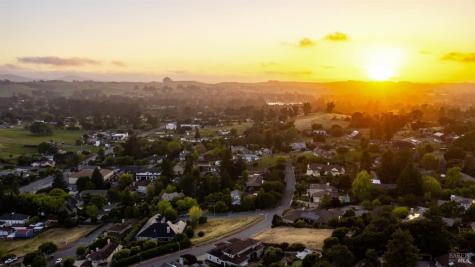 440 Rebecca Drive Petaluma CA 94952