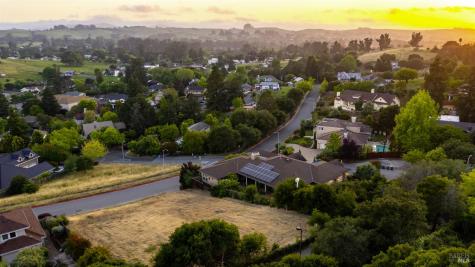 440 Rebecca Drive Petaluma CA 94952