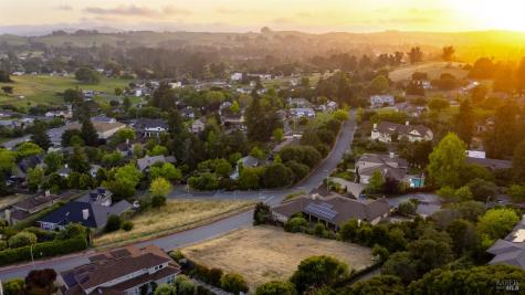 440 Rebecca Drive Petaluma CA 94952