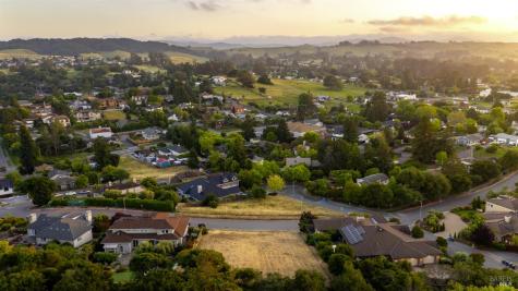 440 Rebecca Drive Petaluma CA 94952