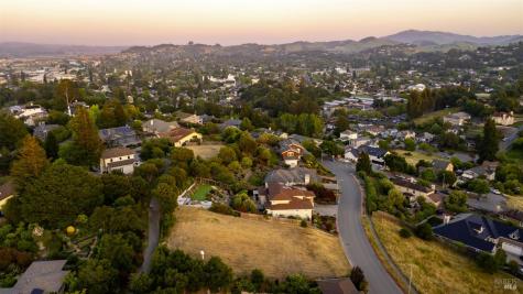 440 Rebecca Drive Petaluma CA 94952