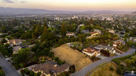 440 Rebecca Drive Petaluma CA 94952