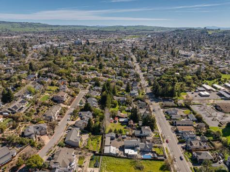 13 Dorenfeld Court Petaluma CA 94952