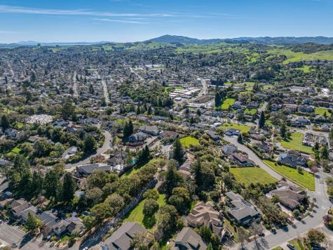 13 Dorenfeld Court Petaluma CA 94952
