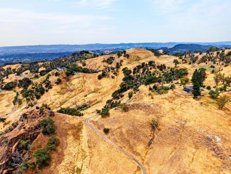 1483 Los Alamos Road Santa Rosa CA 95409