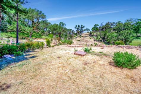 915 Wildwood Trail Santa Rosa CA 95409