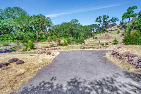 915 Wildwood Trail Santa Rosa CA 95409