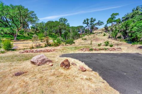 915 Wildwood Trail Santa Rosa CA 95409