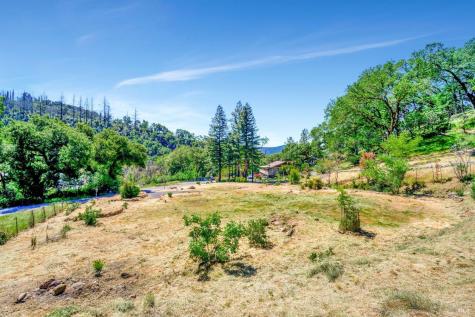 915 Wildwood Trail Santa Rosa CA 95409