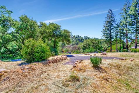 915 Wildwood Trail Santa Rosa CA 95409