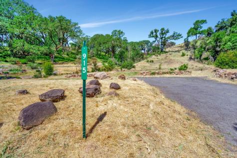 915 Wildwood Trail Santa Rosa CA 95409