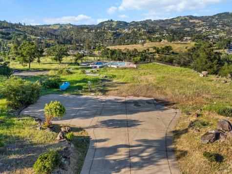 3981 Skyfarm Drive Santa Rosa CA 95403