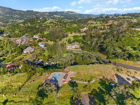 3981 Skyfarm Drive Santa Rosa CA 95403