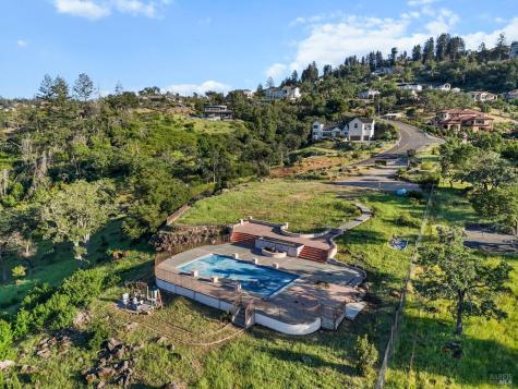 3981 Skyfarm Drive Santa Rosa CA 95403