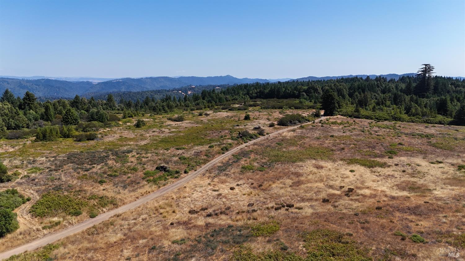 39000 Crispin Road Manchester CA 95459