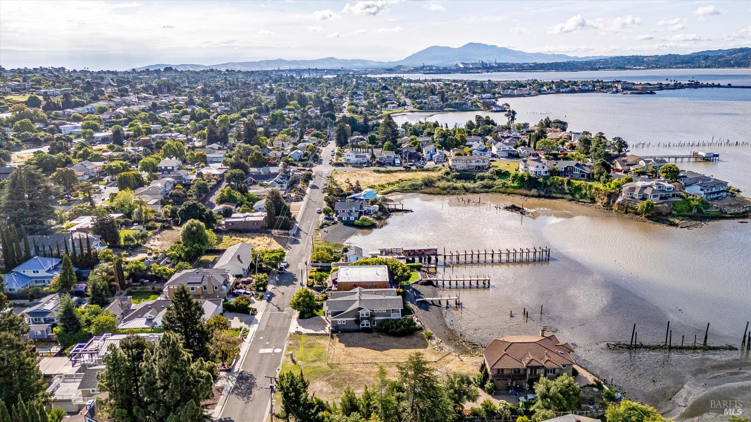 708 W I Street Benicia CA 94510