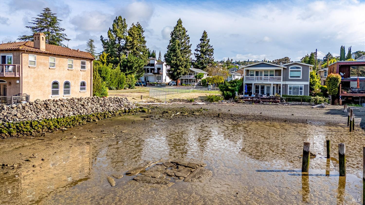 708 W I Street Benicia CA 94510