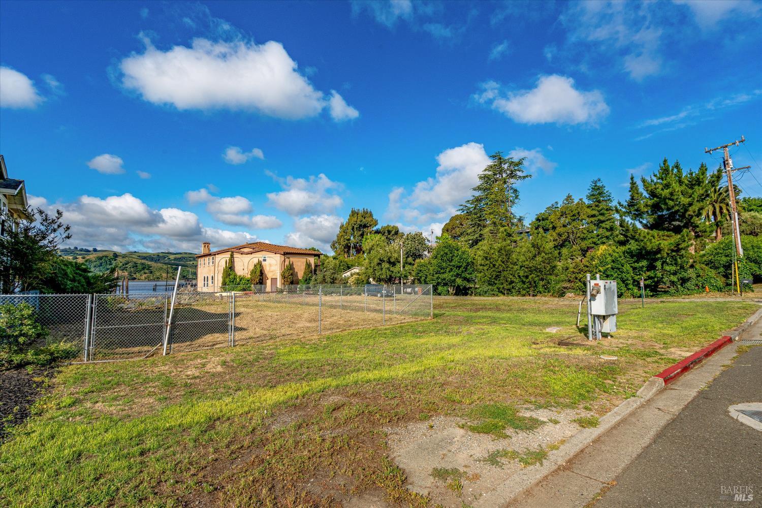 708 W I Street Benicia CA 94510