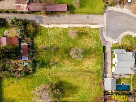 976 Lupine Court Healdsburg CA 95448