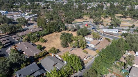 9551 Old Redwood Highway Windsor CA 95492