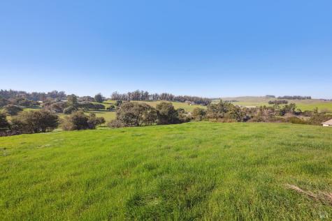 21 Valen Way Petaluma CA 94952