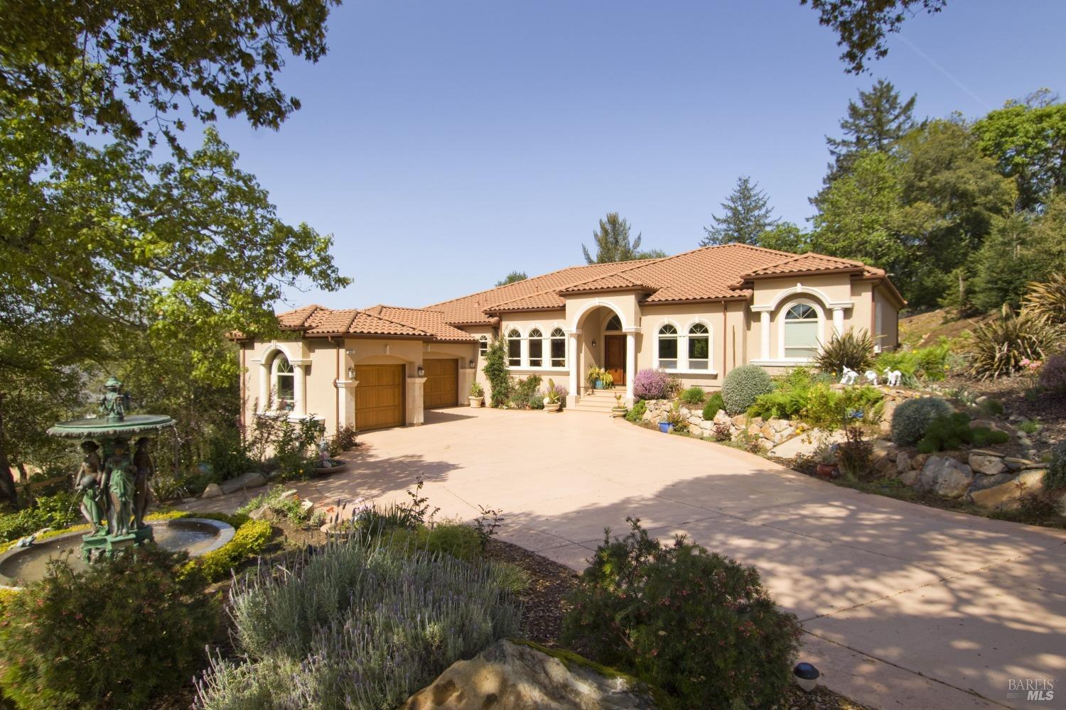3600 Crown Hill Drive Santa Rosa CA 95404
