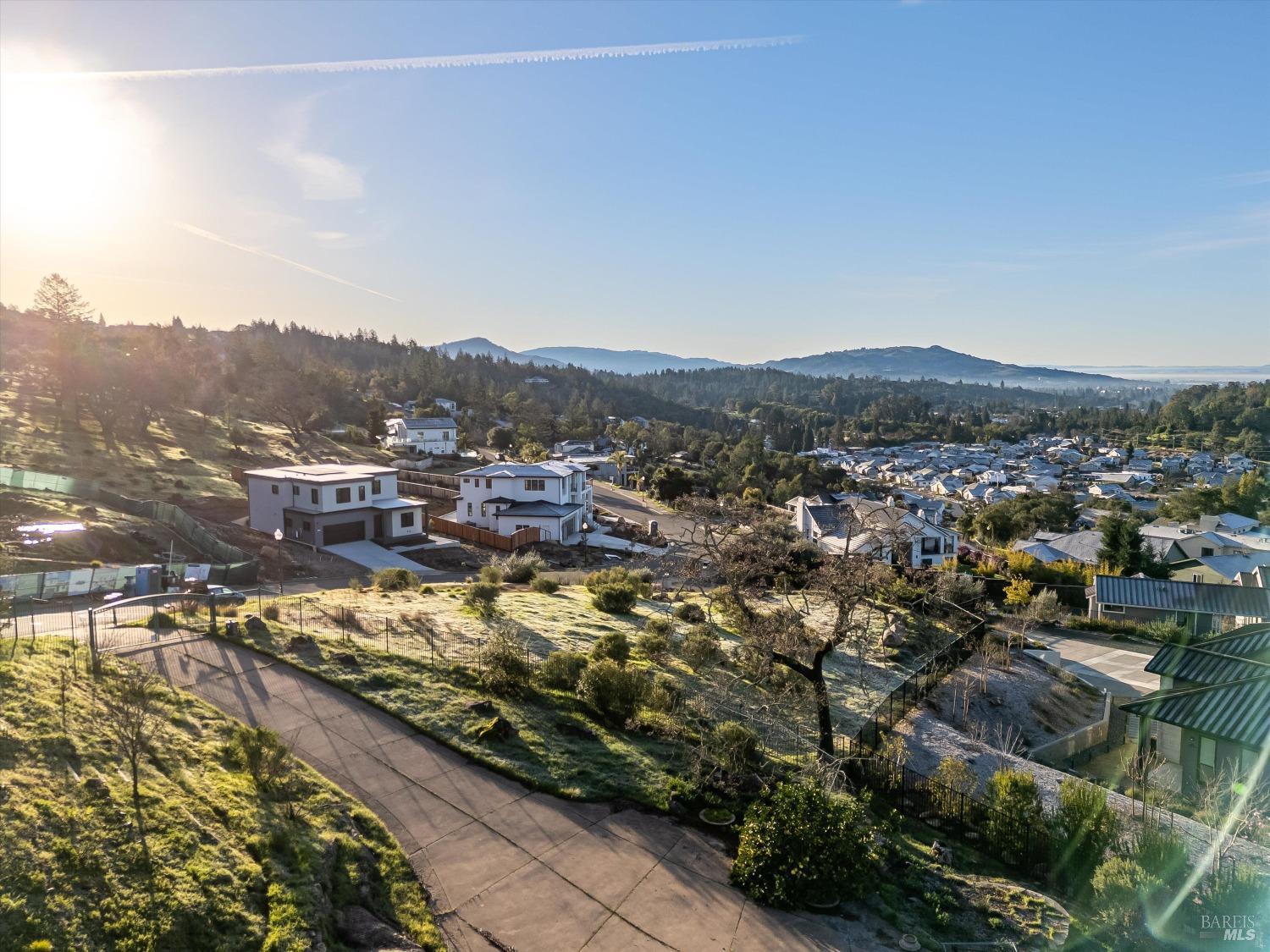 3600 Crown Hill Drive Santa Rosa CA 95404