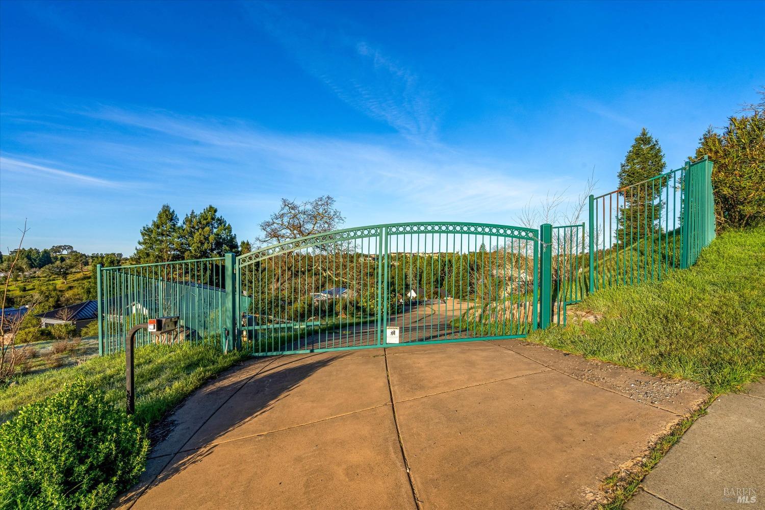 3600 Crown Hill Drive Santa Rosa CA 95404