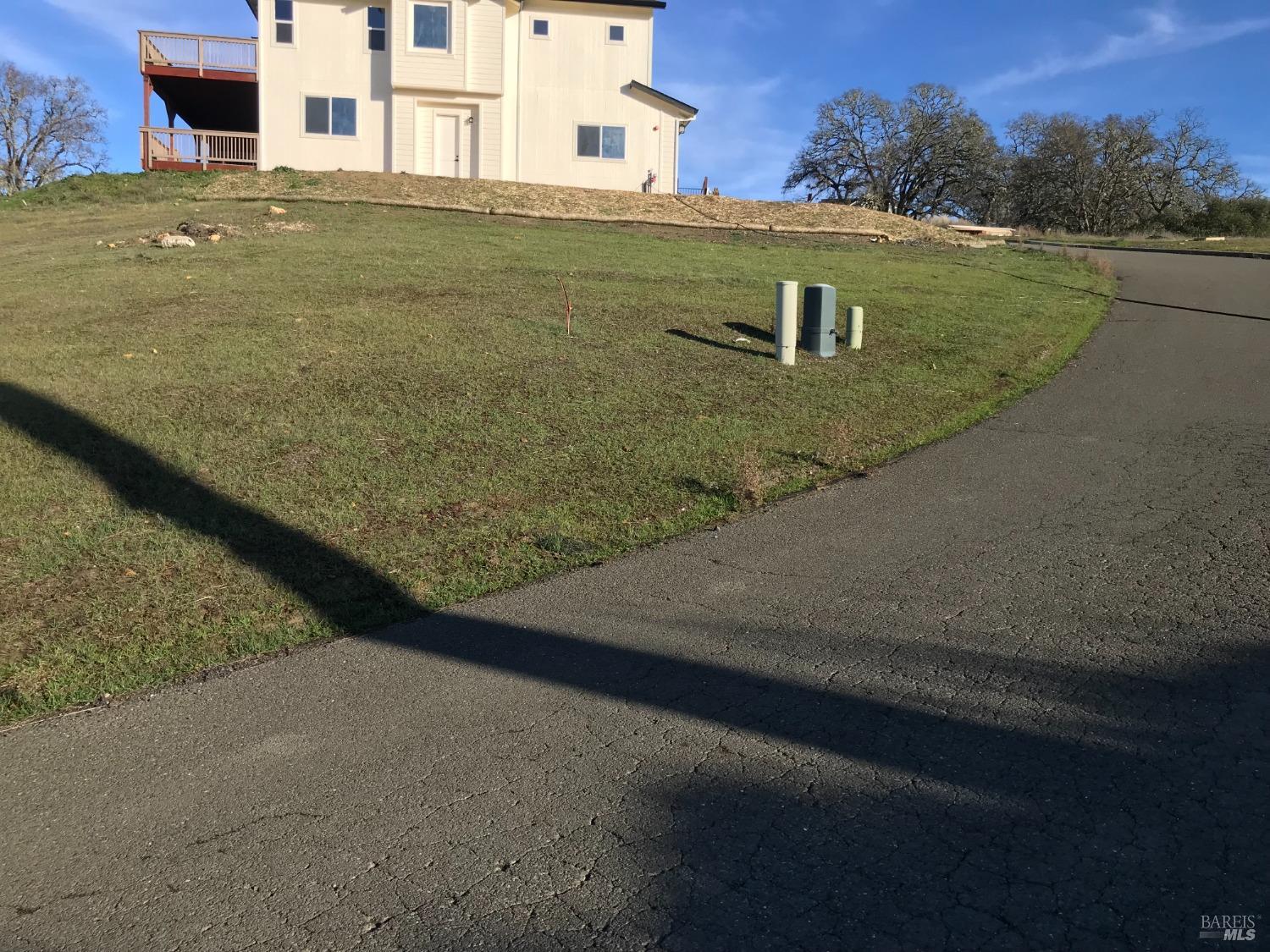 360 Tehuacan Road Ukiah CA 95482