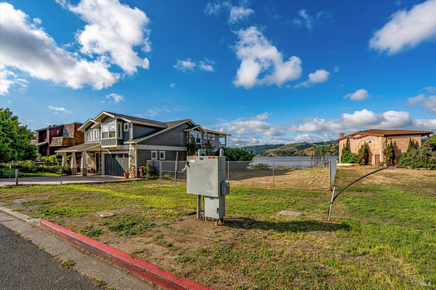 704 W I Street Benicia CA 94510