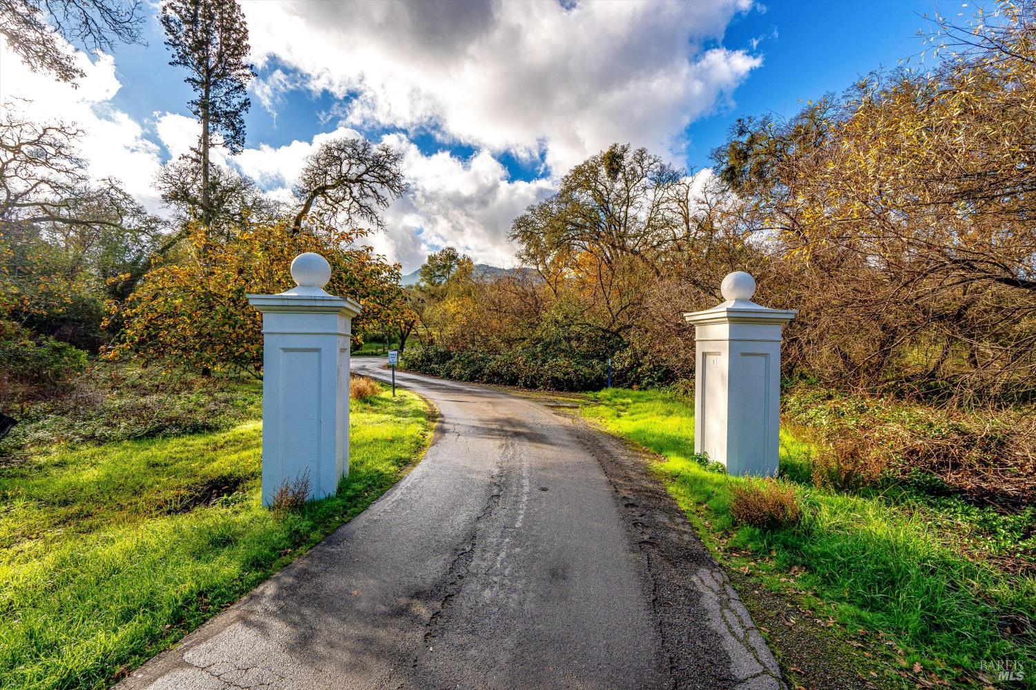 1055 Heaven Hill Road Sonoma CA 95476