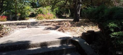 9989 Oak Street Penngrove CA 94951