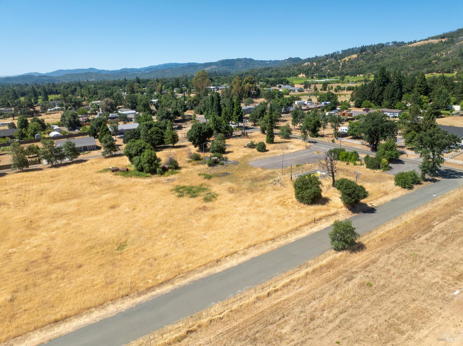 10891 West Road Redwood Valley CA 95470