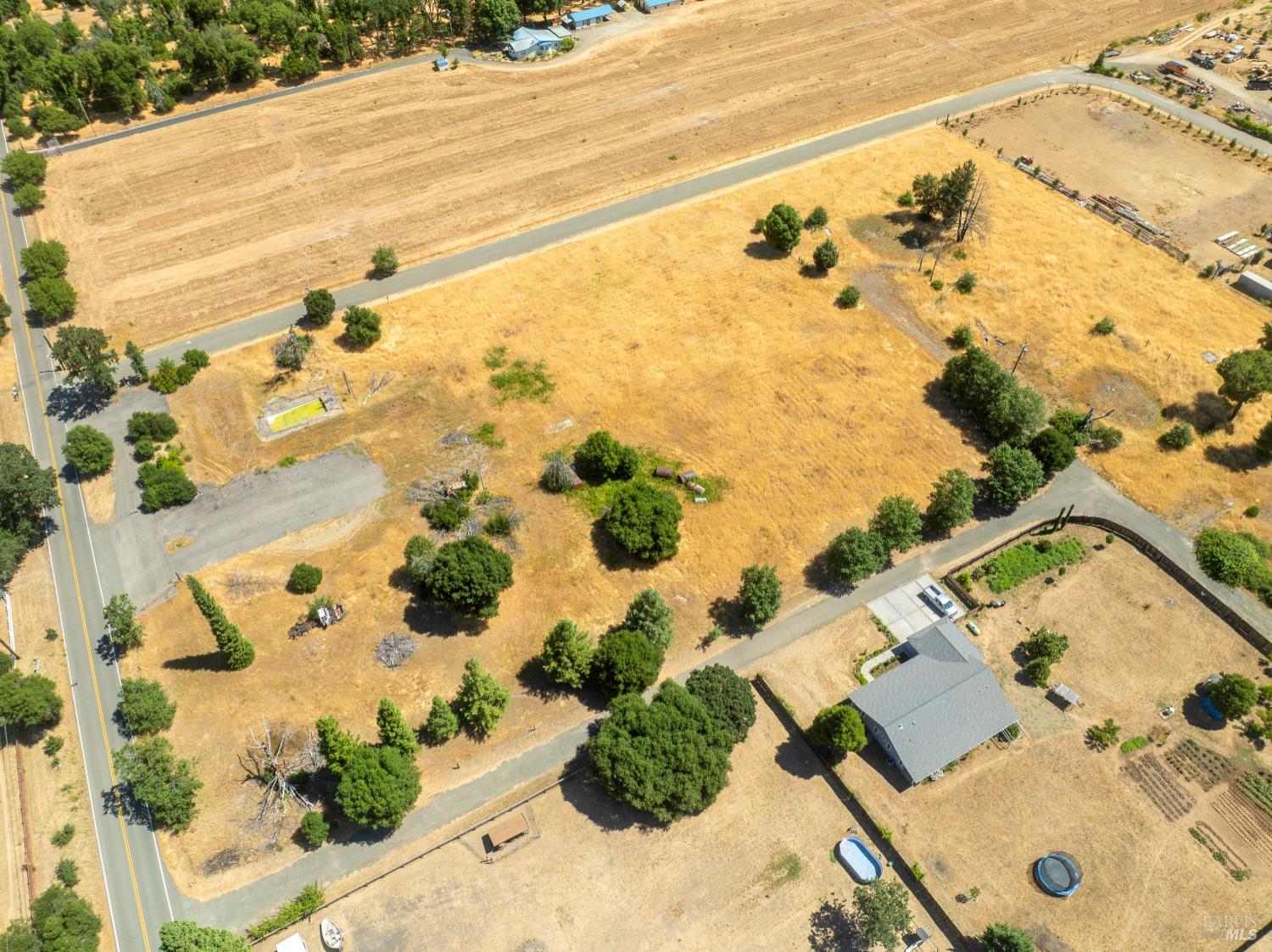 10891 West Road Redwood Valley CA 95470