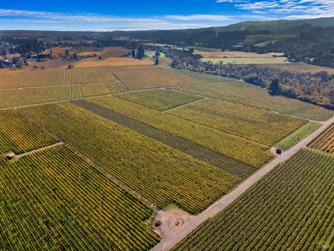 636 Dry Creek Road Healdsburg CA 95448