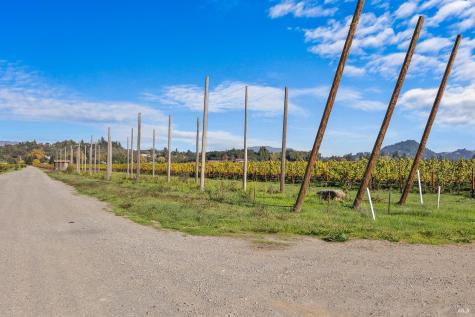 636 Dry Creek Road Healdsburg CA 95448