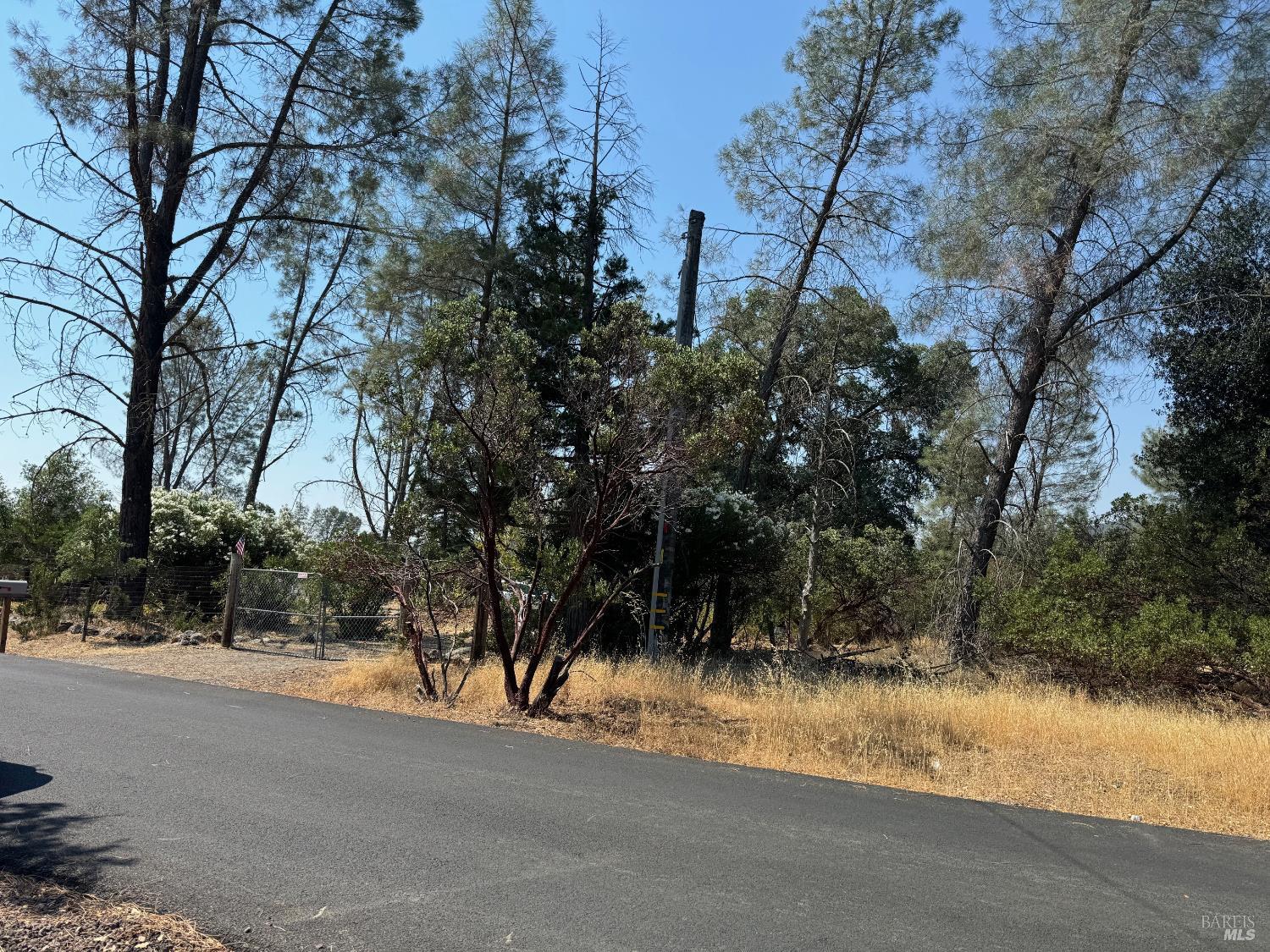 3049 Wolf Creek Road Clearlake Oaks CA 95423