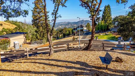 3731 Deauville Place Santa Rosa CA 95403