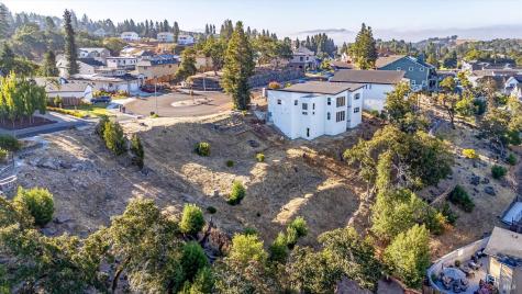 3731 Deauville Place Santa Rosa CA 95403