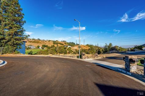 3731 Deauville Place Santa Rosa CA 95403