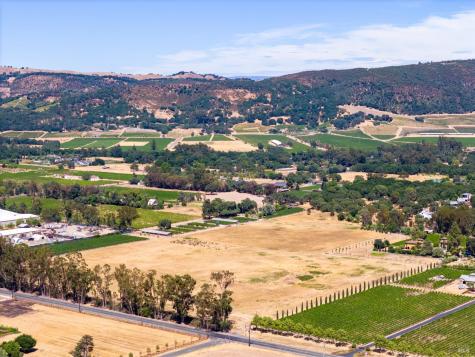 20780 8th Street E Sonoma CA 95476